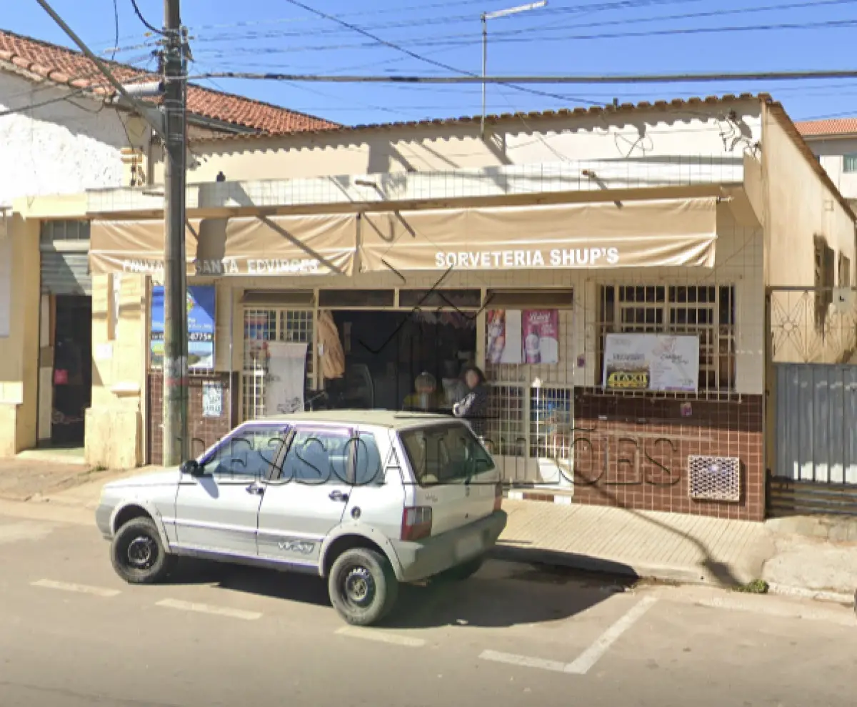 LOTE 002 - Loja de Centro